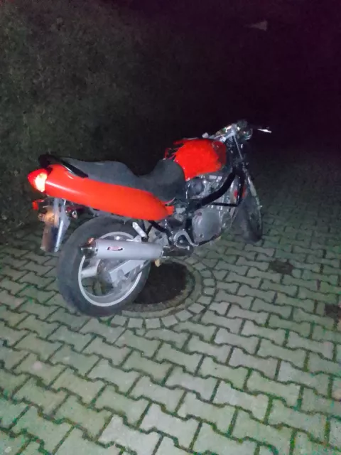 Suzuki Motorrad Gsxf 600 In Rot 2