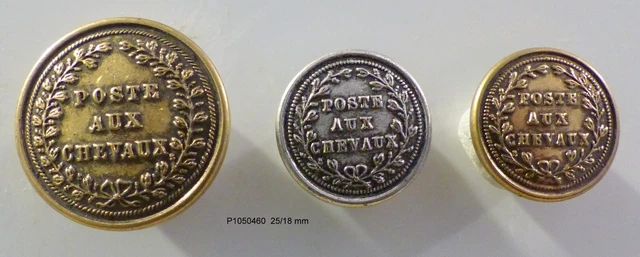 3 Boutons Anciens : La POSTE aux CHEVAUX 25/18 mm 3 Boutons Anciens : La POSTE aux CHEVAUX 25/18 mm