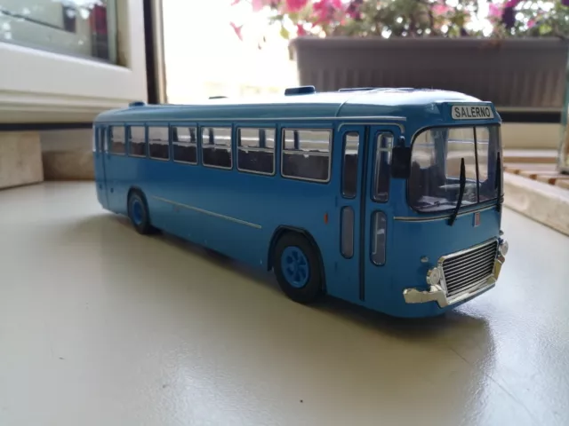 Modello Fiat 306 Cansa scala 1:43 da raccolta Autobus del mondo Hachette 