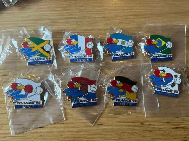 8x France 98 World Cup Pin Badges Mascot Footix 1998 Football Flags New