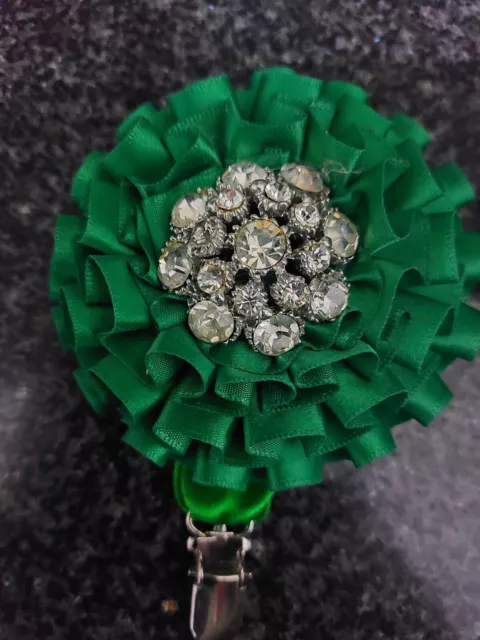 show ring number clip card holder green with diamante