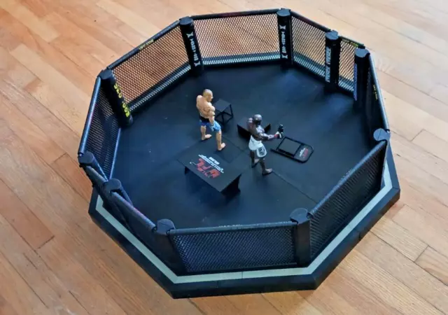 UFC REAL SCALE OCTAGON Jakks Pacific 30" inches Deluxe Playset Ultimate Fighting
