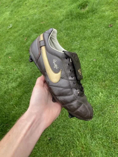 Ronaldinho astro turf football boots on sale