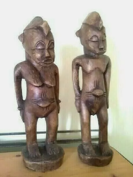 B 8  coppia di vecchie grandi sculture africane intagliate in legno