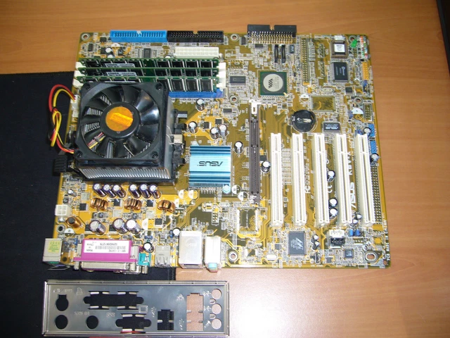 Carte mere asus H61M-K rev 1.03 avec processeur ram occasion bon état