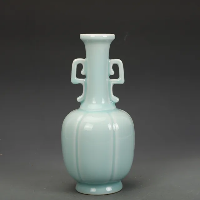 10.2" Collection Chinese Qing Porcelain Green Glaze Two Ear Flower Vase