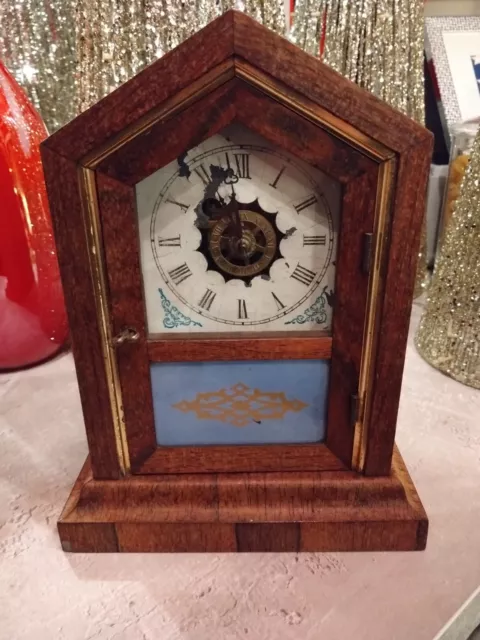 Vintage 19th Century Waterbury Oak Cased Mantle Clock