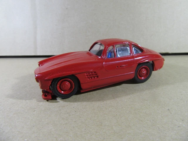 Revell 05633 - 1:24 Geschenkset Mercedes 300 SLR "70 Jahre Uhlenhaut Coupé&quot