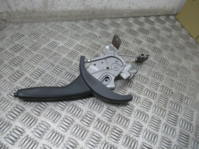 リビングハウス -レザーソファ Handbrake Levers, Interior Parts & Accessories, Car Parts