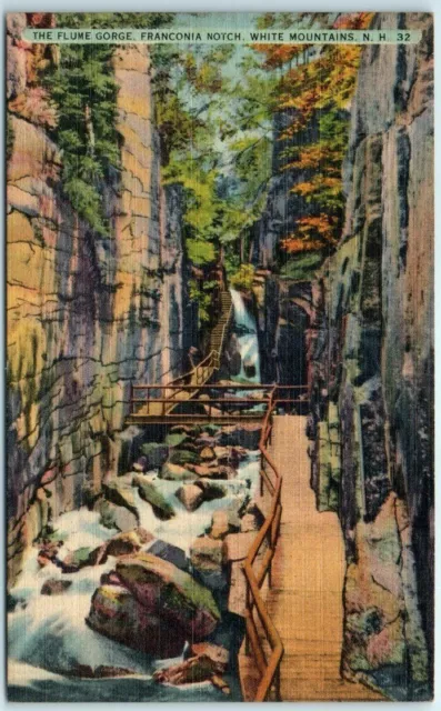 Postcard - The Flume George, Franconia Notch, White Mountains - New Hampshire