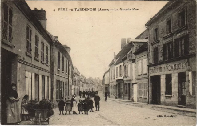 CPA FERE-EN-TARDENOIS La Grande Rue (155646)