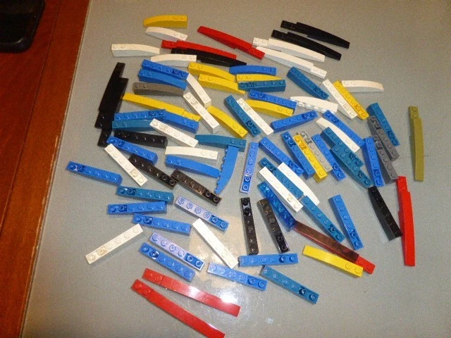Lego Lot De 89 Tuiles Longues, Normales Et Inversees, Tbe