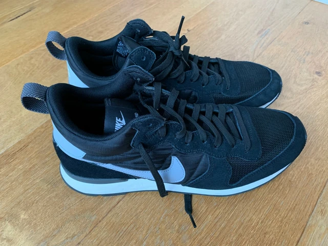 Nike internationalist 44 top