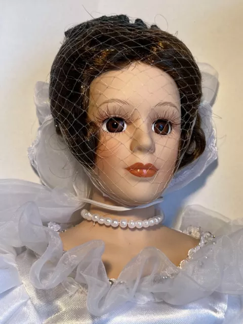 Gorgeous, The Ashton-Drake Galleries Fine Bisque Porcelain 16½” tall Bride Doll