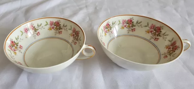 2 grandes tasses à thé en porcelaine de Limoges U.C