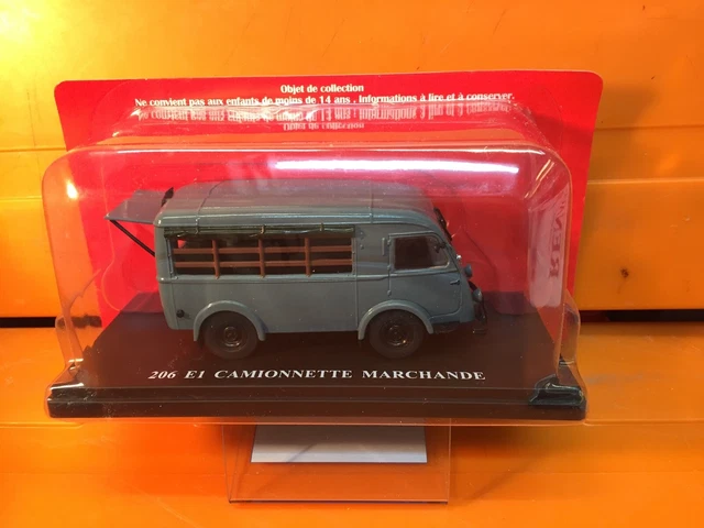 Miniature IXO 1/43 - Renault 206 E1 Fourgon 1946 Gris - Avec Socle - Occasion