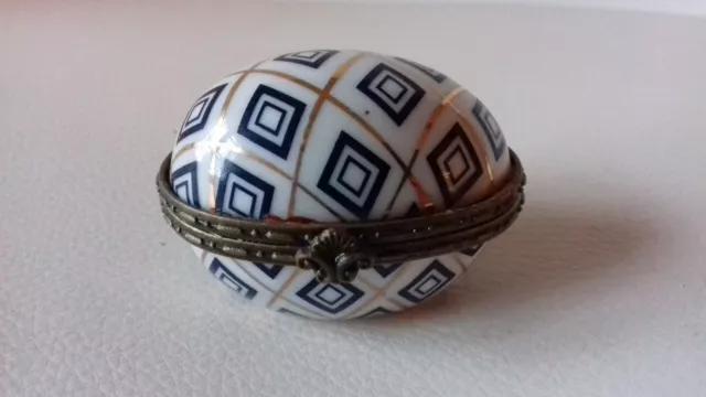 Ancienne boîte à pilules en porcelaine d'art de Limoges - Décor Chinois vintage