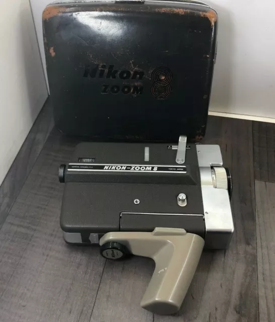 Cámara Nikon Zoom-8 con estuche original Japón que funciona con película vintage rara