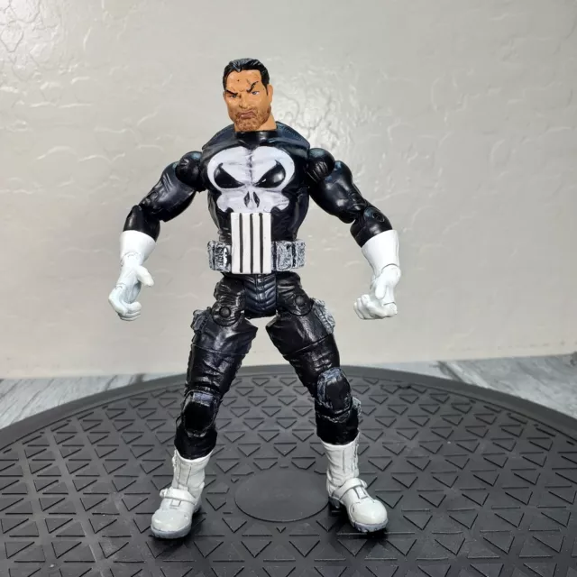 Toybiz Marvel Legends Punisher 6" Poseable Action Figure Vintage 2003 Series 4