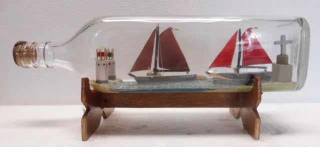 Ancien DIORAMA en bouteille bateaux VOILIERS scène marine