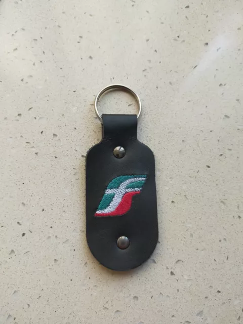 portachiavi cuoio con ricamo tricolore fs fatto a mano Made in Italy