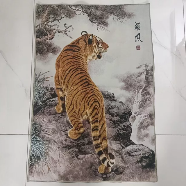 Chinese silk Embroidery Painting scroll thangka silk "Uphill Tiger“ Painting