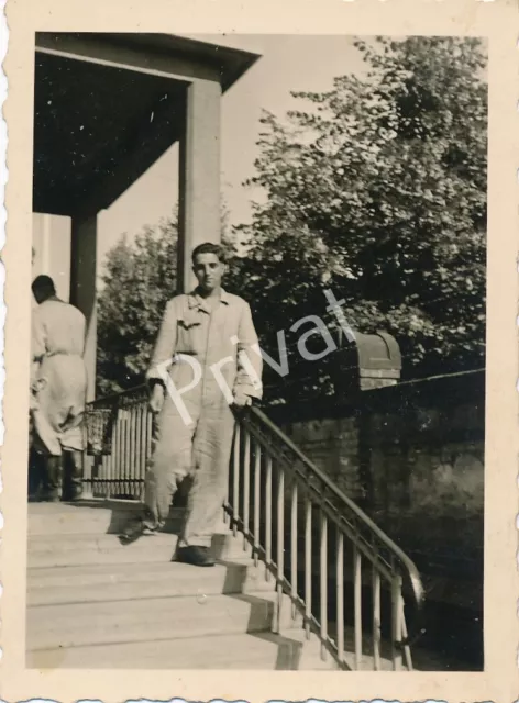 Photo WWII Wehrmacht Pilot Waffenmeisterschule Soldier Kaserne Hall / Saale