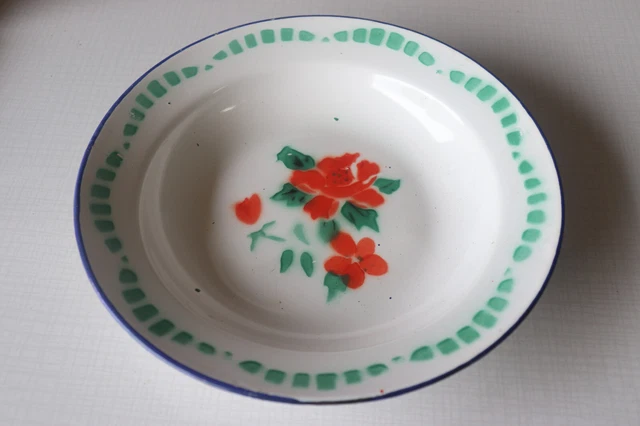 BELLE ANCIENNE ASSIETTE EN TÔLE ÉMAILLÉE - DÉCOR FLEUR - ASSIETTE CREUSE 22 cm