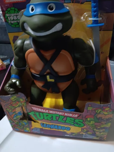 TEENAGE MUTANT NINJA TURTLES Giant LEONARDO Original 1989 figure (Damaged Box)