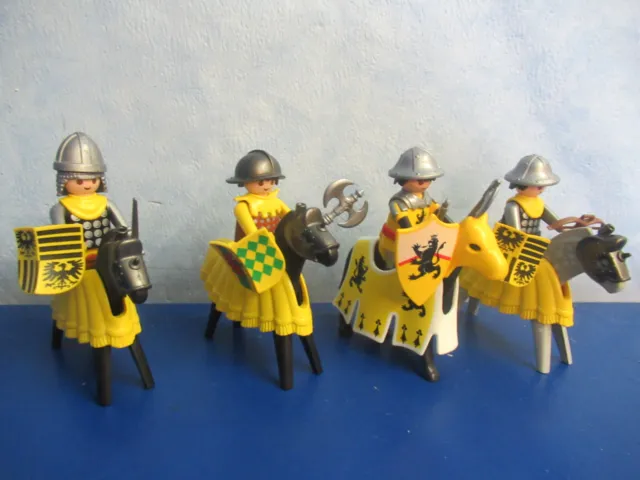 4 Ritter Figuren Turnier Pferde Waffen zu 3666 70220 Ritterburg Playmobil 3346