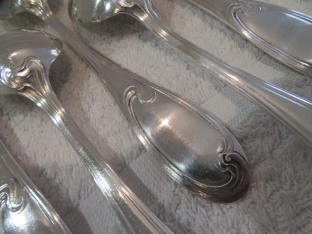 12 cuillères à soupe en métal argenté orfèvre Ercuis Mousseline