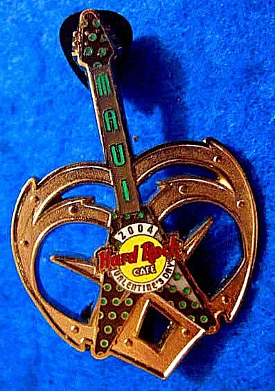 MAUI HAWAII VALENTINE'S TATTOO BARBED WIRE HEART GUITAR 2004 Hard Rock Cafe PIN