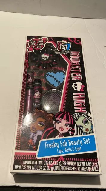 Brand New Monster High Freaky Fab Beauty Set - Lips, Nails & Eyes Free Shipping