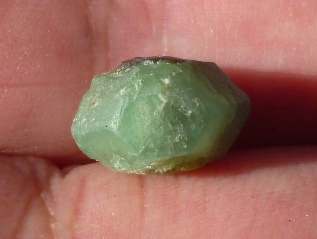Grenat Démantoïde – E Gemmes Stones