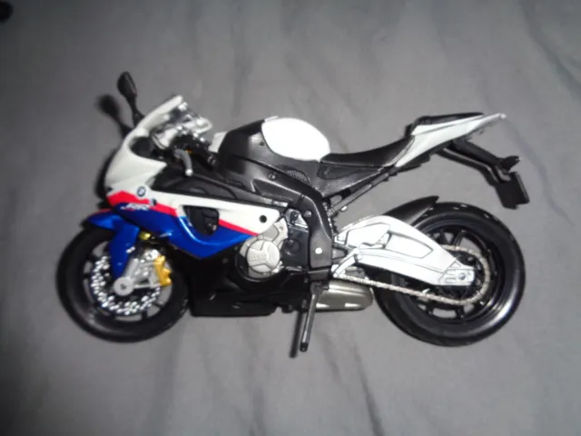 Maisto Bmw S1000 Rr  1.12 Die Cast Scale Motor Bike