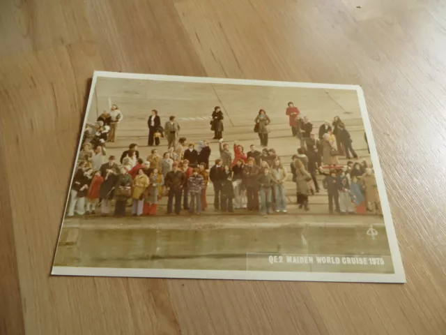 QE2 Official photograph of the Crowd on the dock from 1975 Maiden World Cruise