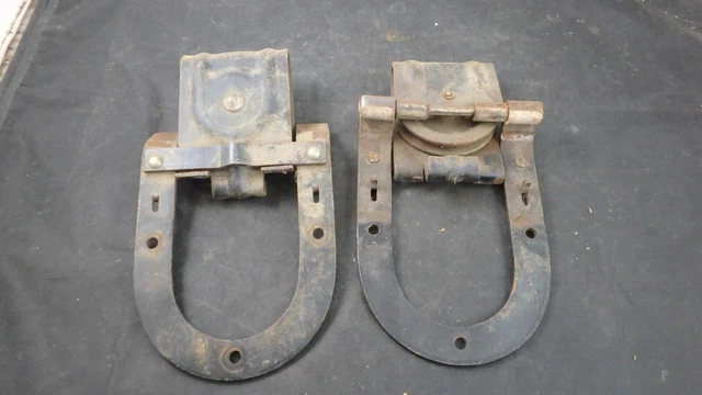 One Pair NATIONAL MFG CO BIG 4 Flexible Hangers Door Hardware