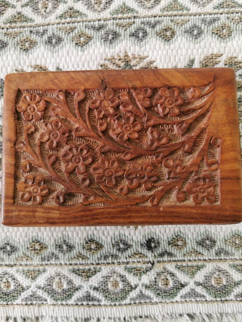Intricately Hand Carved Wooden Vintage Trinket Jewelry Flower Wood Box on Lid