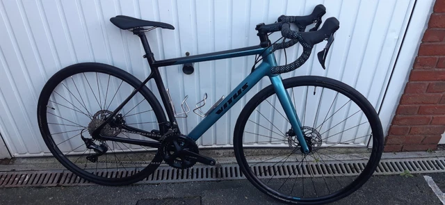 CARBON DISC ROAD bike Vitus Zenium CR Shimano 105 medium 54cm