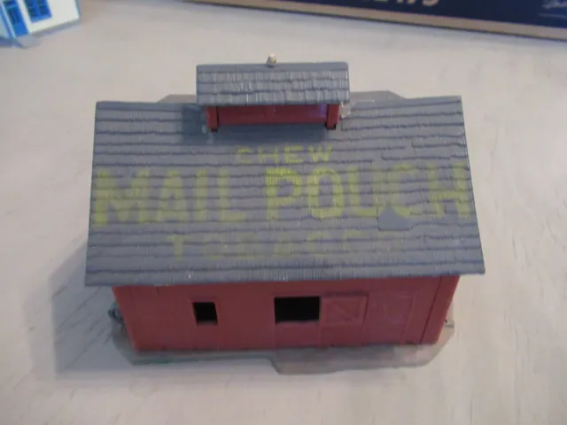 Vintage Revell HO Scale Mail Pouch Tobacco Barn  Weathered & detailed