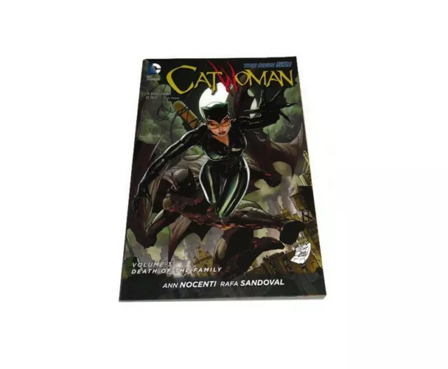 DC Comics Catwoman Death In The Family Vol 3 Book Paperback Comic Action 2013
