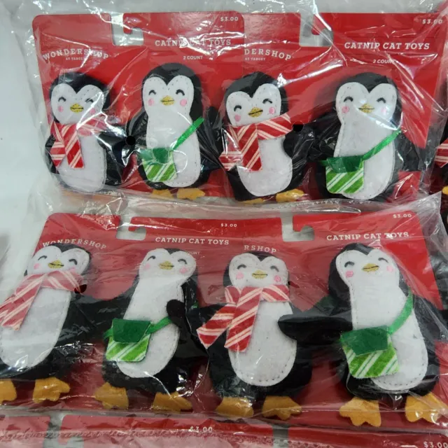 Wondershop™ Holiday Penguin Cat Toy, conjunto de paquete de 2-4