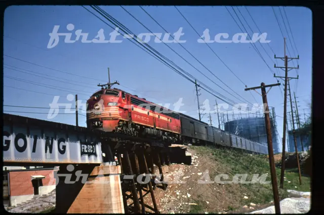 R DUPLICATE SLIDE - SLSF Frisco 2017 E-8 w/ The Southland at St Louis MO 1965