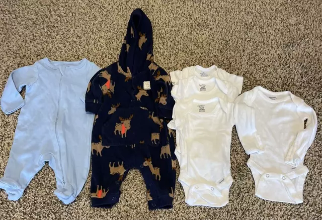 6 Piece Lot of Mixed Clothes Baby Boys Newborn Sleeper and Gerber Onesies