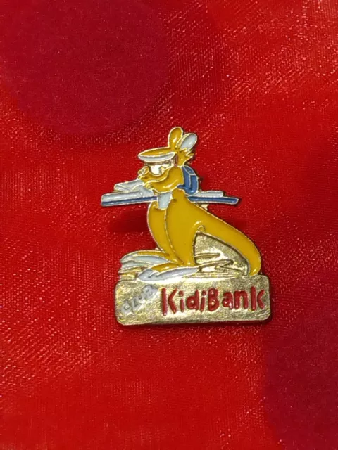 Pin's Pins Pin Badge Vintage Collection logo KANGOUROU Kid Bank PUB