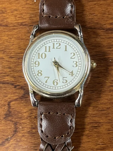 Unique White Dial Brown Leather Band Nice Quality Quartz Watch Ladies Wristwatch