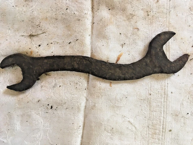 VTG Primitive Farm Tool BENT WRENCH hand forged BLACKSMITH welders sculpture