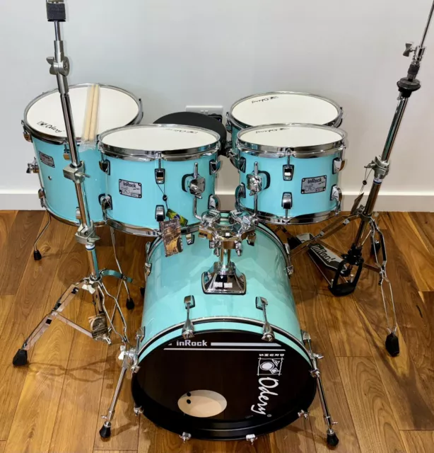 Odery 18” In-Rock Shell Pack (With Hardware)