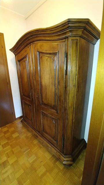 Armadio a 2 ante in stile Metà '900 - Struttura in Legno intagliato - Italia