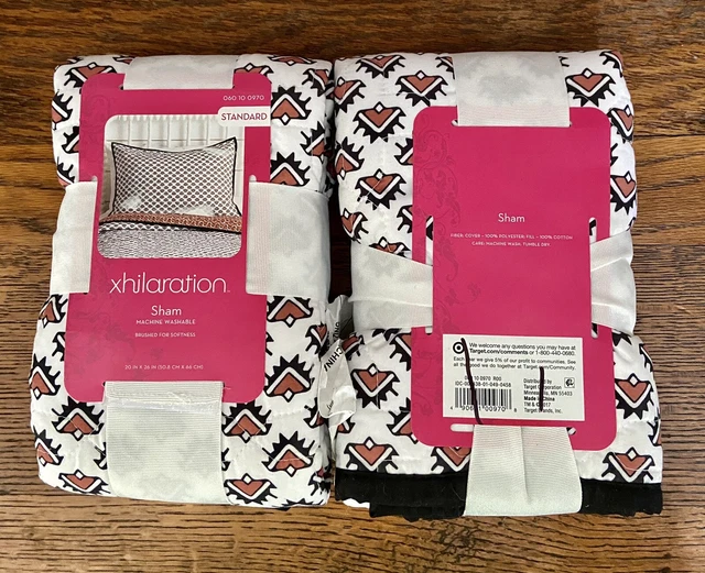 New XHILARATION BRUSHED BLACK & TAN TRIANGLES STANDARD Pillow Sham ~ Set of TWO New XHILARATION BRUSHED BLACK & TAN TRIANGLES STANDARD Pillow Sham ~ Set of TWO